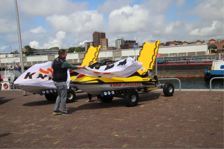 Reynard donates lifeguard jet ski to KNRM at IJmuiden port. CEO Jonne Schortinghuis supports Dutch sea rescue with offshore wind industry safety focus.
