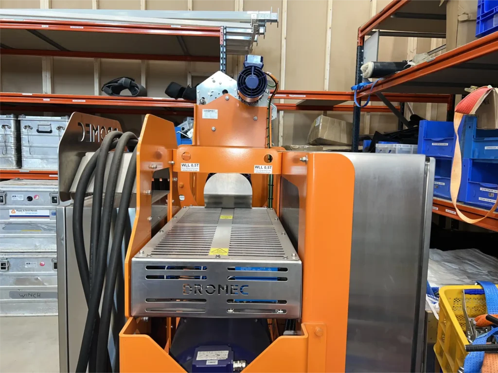 Dromec intrekwinchsysteem van Reynard in oranje.